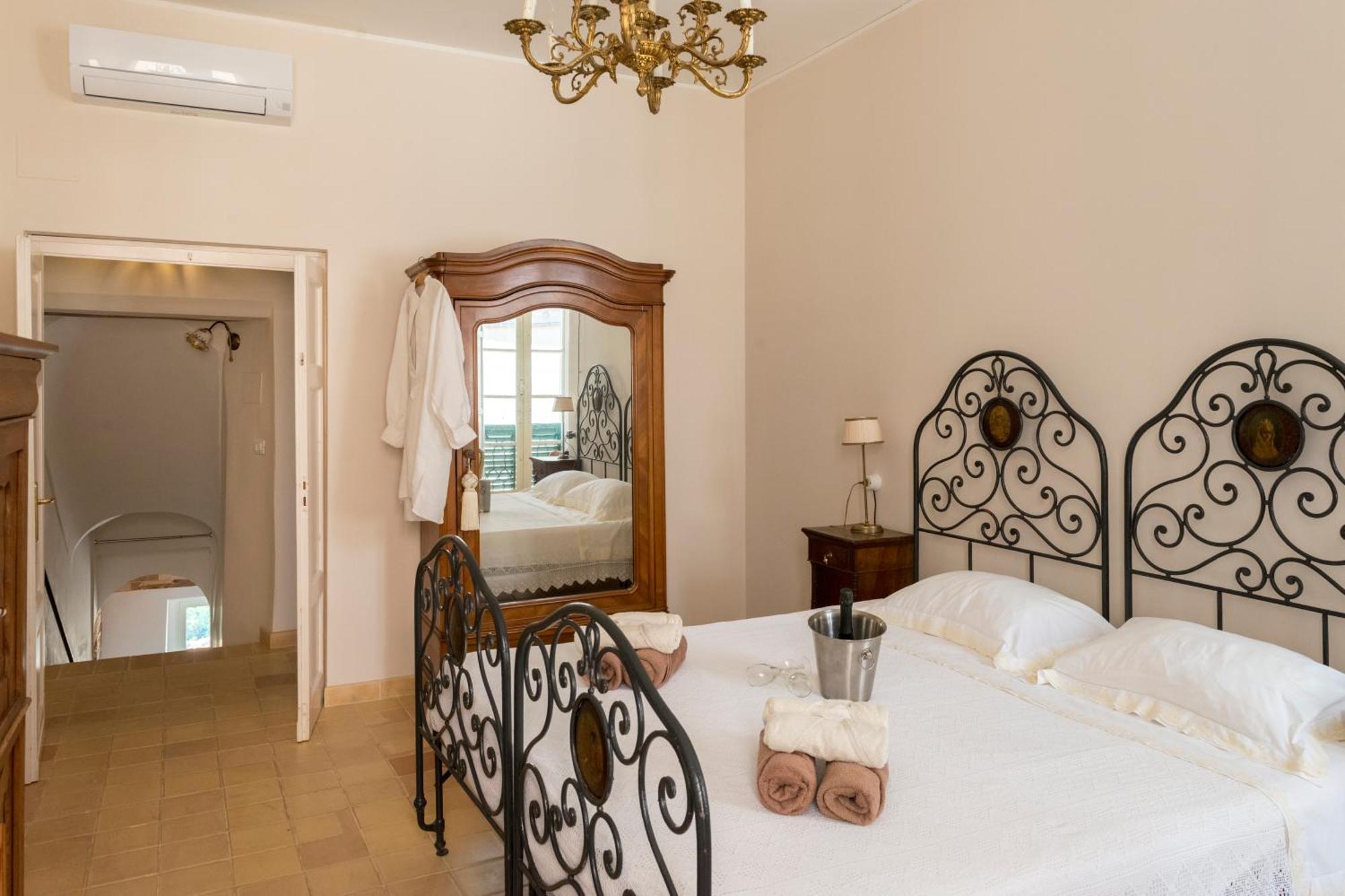 Charmante Vakantiewoning 'Casa Di Tonno' Лорето Апрутино Екстериор снимка