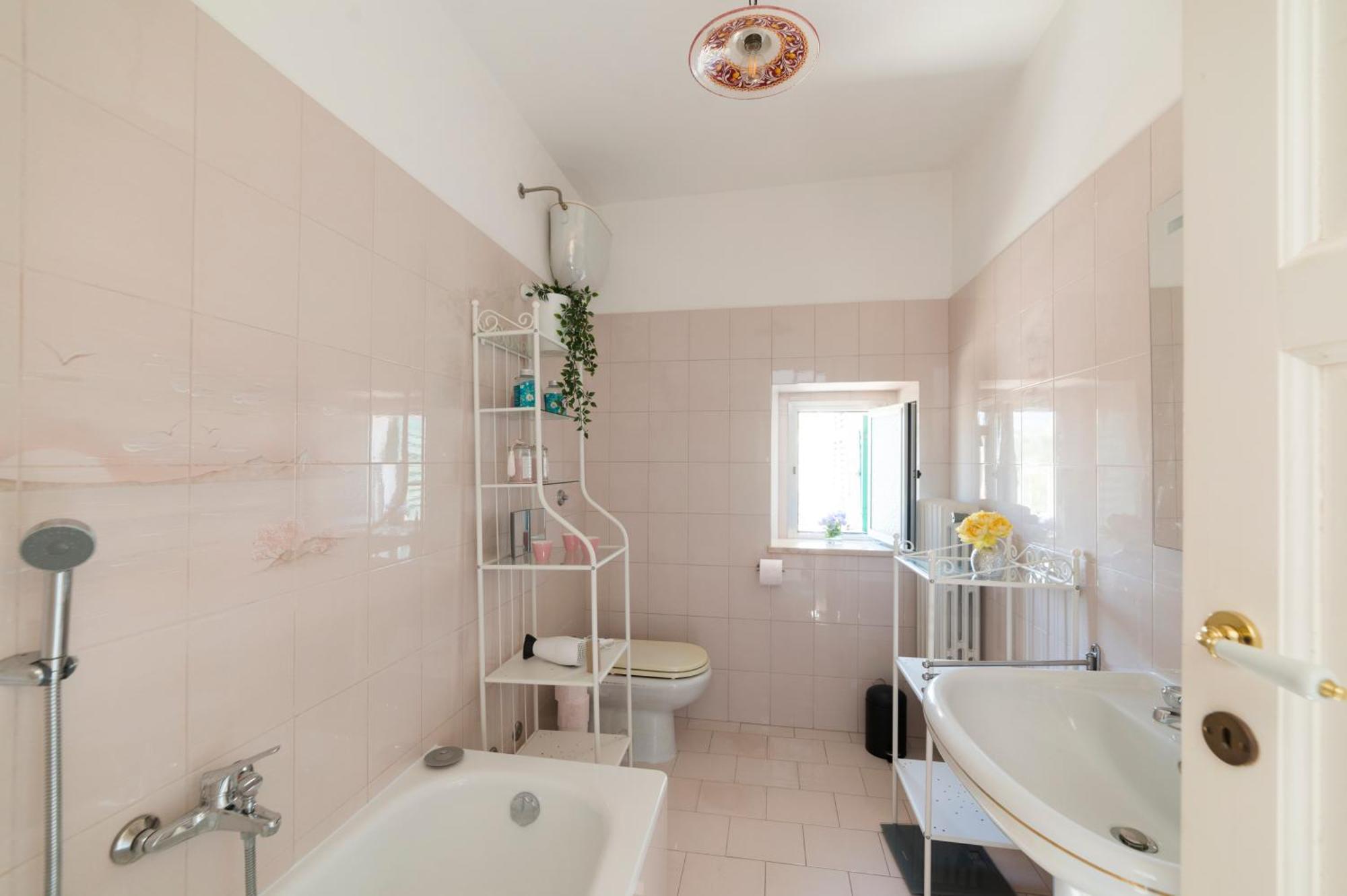 Charmante Vakantiewoning 'Casa Di Tonno' Лорето Апрутино Екстериор снимка