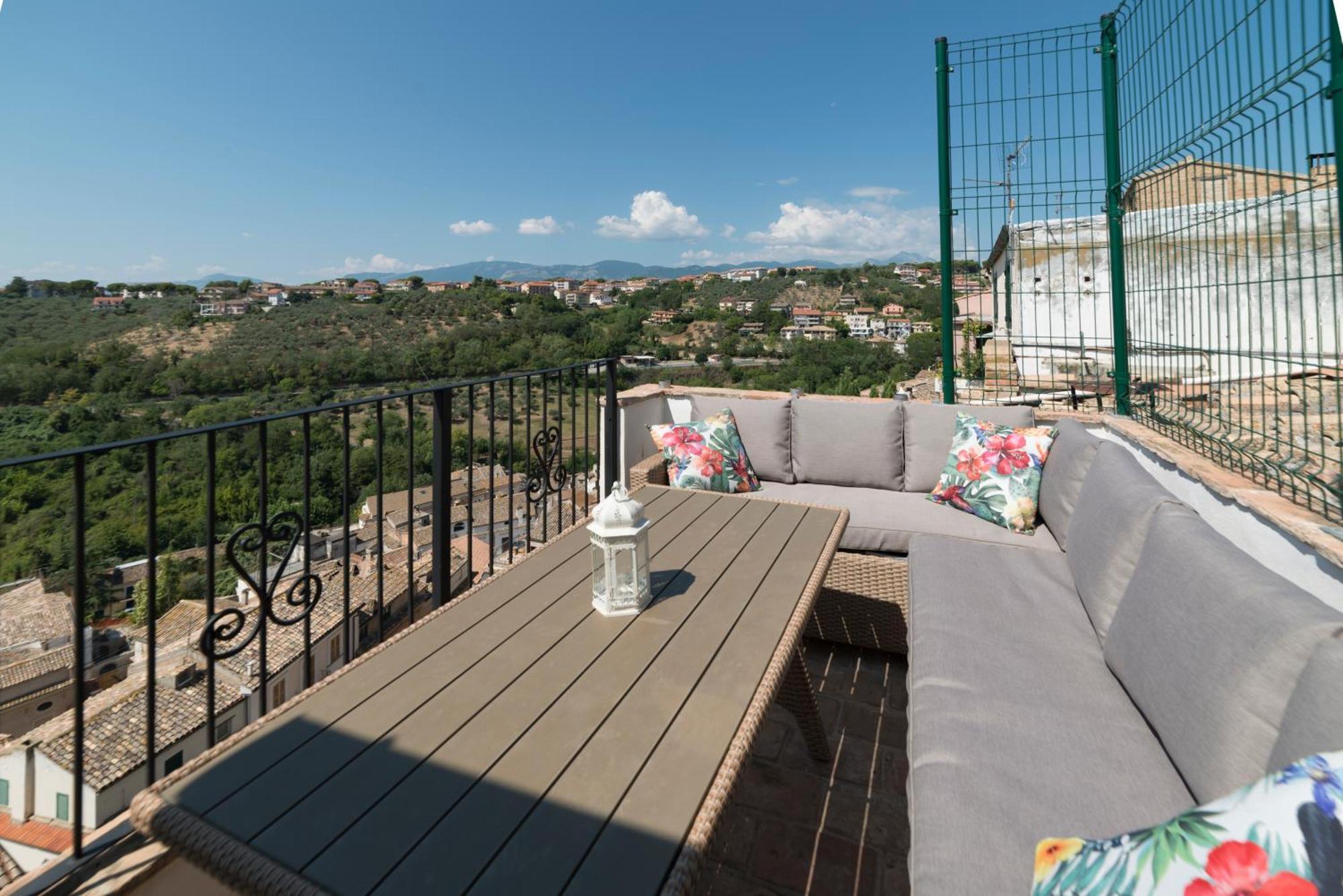Charmante Vakantiewoning 'Casa Di Tonno' Лорето Апрутино Екстериор снимка
